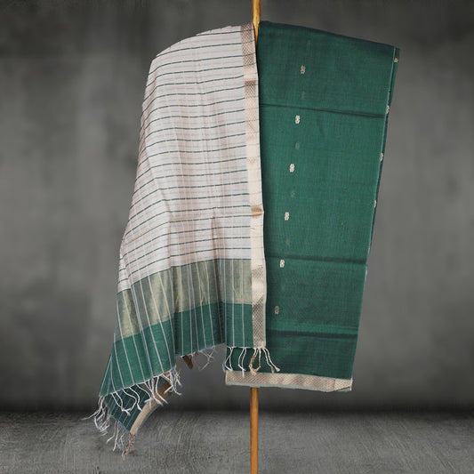 Ahilyeshwari Has Been Making Beautiful Handwoven Maheshwari Dupattas For A Long Time.